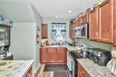 35 Newcomb Pl, Taunton, MA 02780 - Photo 6