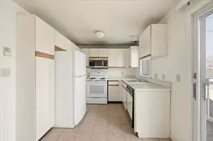 87 Victoria Heights Rd, Boston, MA 02136 - Photo 16