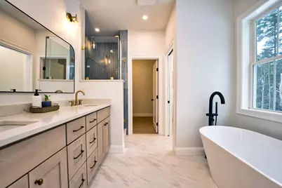 408 Flag Swamp Rd, Dartmouth, MA 02747 - Photo 20