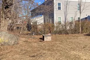 14 Avondale St, Boston, MA 02124 - Photo 10