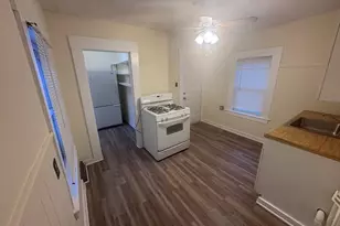 60 Walnut St, Chicopee, MA 01020 - Photo 2