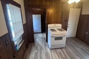 60 Walnut St, Chicopee, MA 01020 - Photo 2