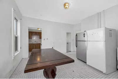 19 Mills St, Malden, MA 02148 - Photo 4