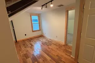 36 Washington St, Greenfield, MA 01301 - Photo 4