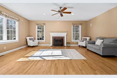 46 Mikayla Ann Dr, Rehoboth, MA 02769 - Photo 8