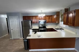 3 Hinman St, Sturbridge, MA 01518 - Photo 2