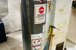 12 Sears St, New Bedford, MA 02740 - Photo 16