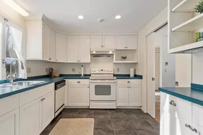 141 Chestnut Cir #141, Lincoln, MA 01773 - Photo 4