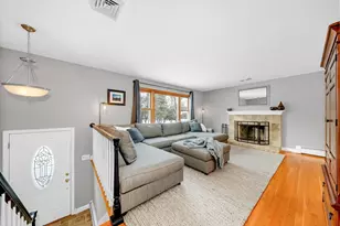 4 Richard Cir, Andover, MA 01810 - Photo 2
