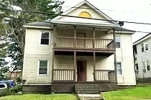 118 Lincoln St, Pittsfield, MA 01201 - Photo 1