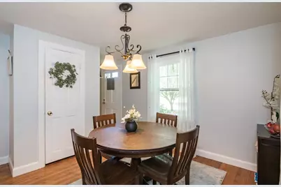 222 Plumtree Rd, Springfield, MA 01118 - Photo 8