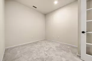 2 Stratton Dr, Woburn, MA 01801 - Photo 12