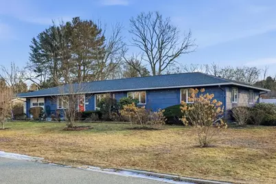 14 Ridgefield Dr, Framingham, MA 01701 - Photo 1