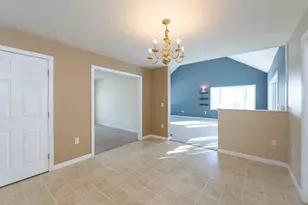 37 Summer Hill Rd, Dracut, MA 01826 - Photo 6