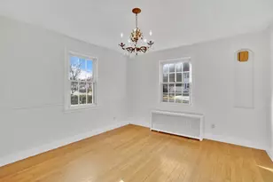 231 Dayton St, Springfield, MA 01118 - Photo 10