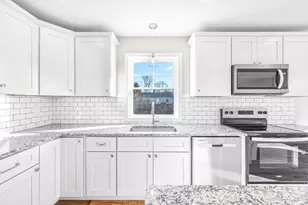 39 Wallace St, Springfield, MA 01119 - Photo 20