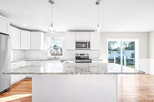 39 Wallace St, Springfield, MA 01119 - Photo 18