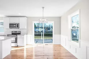 39 Wallace St, Springfield, MA 01119 - Photo 12