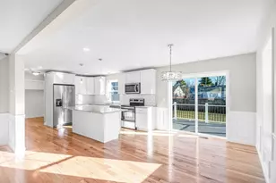 39 Wallace St, Springfield, MA 01119 - Photo 10