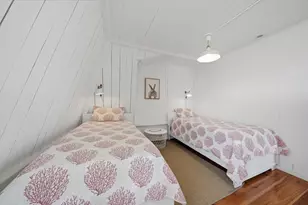4 Canonicus Ave, Oak Bluffs, MA 02557 - Photo 28