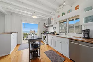 4 Canonicus Ave, Oak Bluffs, MA 02557 - Photo 10