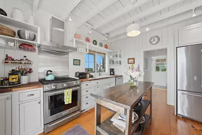 4 Canonicus Ave, Oak Bluffs, MA 02557 - Photo 14