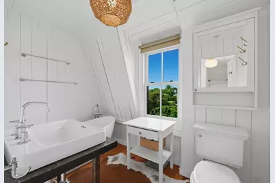4 Canonicus Ave, Oak Bluffs, MA 02557 - Photo 22