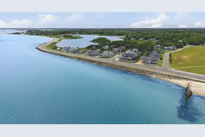 4 Canonicus Ave, Oak Bluffs, MA 02557 - Photo 40