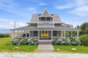 4 Canonicus Ave, Oak Bluffs, MA 02557 - Photo 2