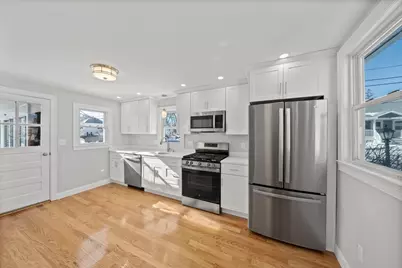 106 Darrow St, Quincy, MA 02169 - Photo 4
