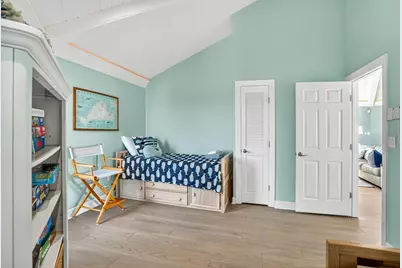 76 Washque Ave, Edgartown, MA 02539 - Photo 24