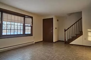 27 Summer St, Chelmsford, MA 01824 - Photo 6