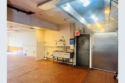 202 Neponset Valley Pkwy, Boston, MA 02136 - Photo 6