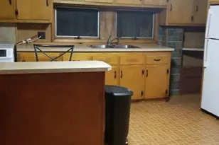 296 Pelham St, Methuen, MA 01844 - Photo 20