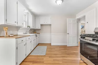 33 Harvard St, Arlington, MA 02476 - Photo 14