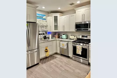 6 Florence St #2, Somerville, MA 02145 - Photo 2