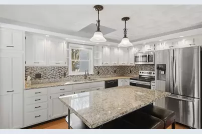 19 Indian Hill Rd, Woburn, MA 01801 - Photo 10