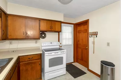 30 Llewellyn Dr, Westfield, MA 01085 - Photo 4