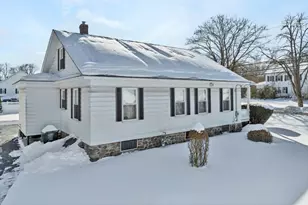 1563 Bridge St, Dracut, MA 01826 - Photo 4
