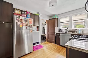28 Warwick Rd, Watertown, MA 02472 - Photo 4
