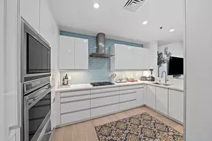 2420 Beacon St, Boston, MA 02467 - Photo 8