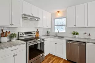 119 Van Norden Rd, Reading, MA 01867 - Photo 10