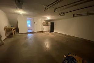 1047 Washington St, Newton, MA 02465 - Photo 20