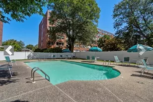 20 Hammond Pond Pkwy, Newton, MA 02467 - Photo 18