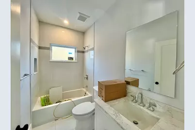 140 Arlington St #3, Medford, MA 02155 - Photo 2