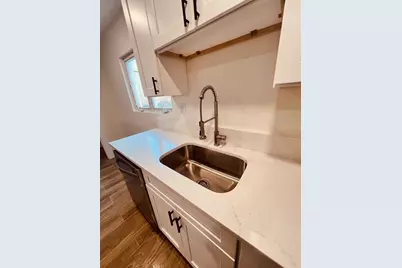 29 Harriet St #1, Boston, MA 02135 - Photo 2