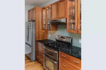 60 Red Gate Ln, Amherst, MA 01002 - Photo 8