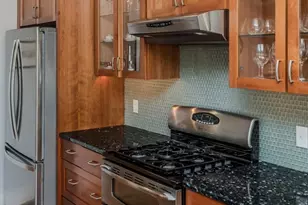 60 Red Gate Ln, Amherst, MA 01002 - Photo 8