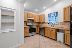 570 Shawmut Ave, New Bedford, MA 02740 - Photo 14