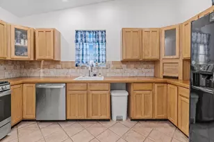 570 Shawmut Ave, New Bedford, MA 02740 - Photo 4